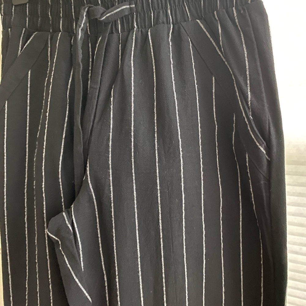 Sienna Sky Black Pinstripe Wide Leg Pants Sz S - Picture 4 of 8